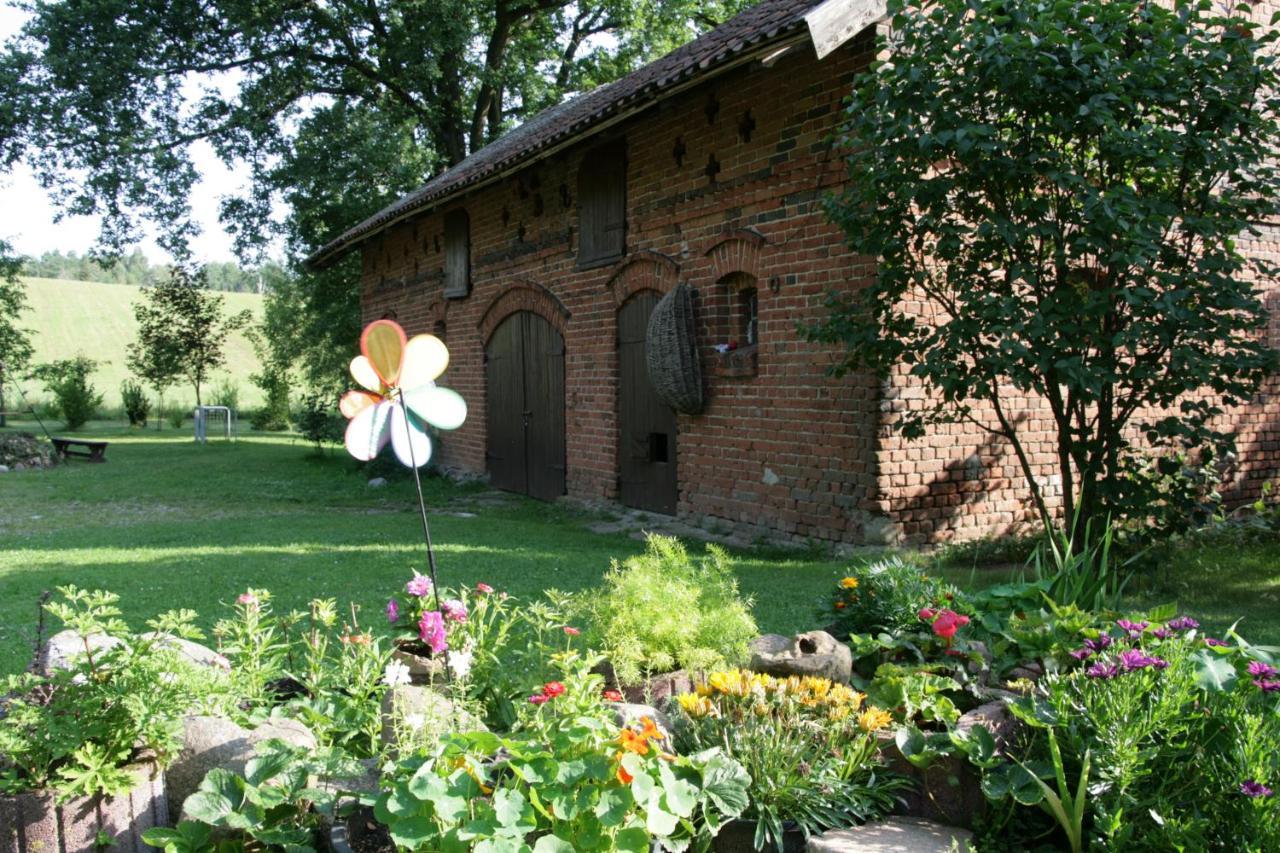 Agroturystyka Pod Debem Jonkowo Esterno foto